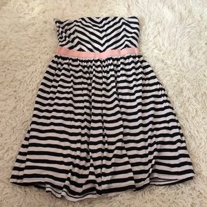 chevron strapless dress